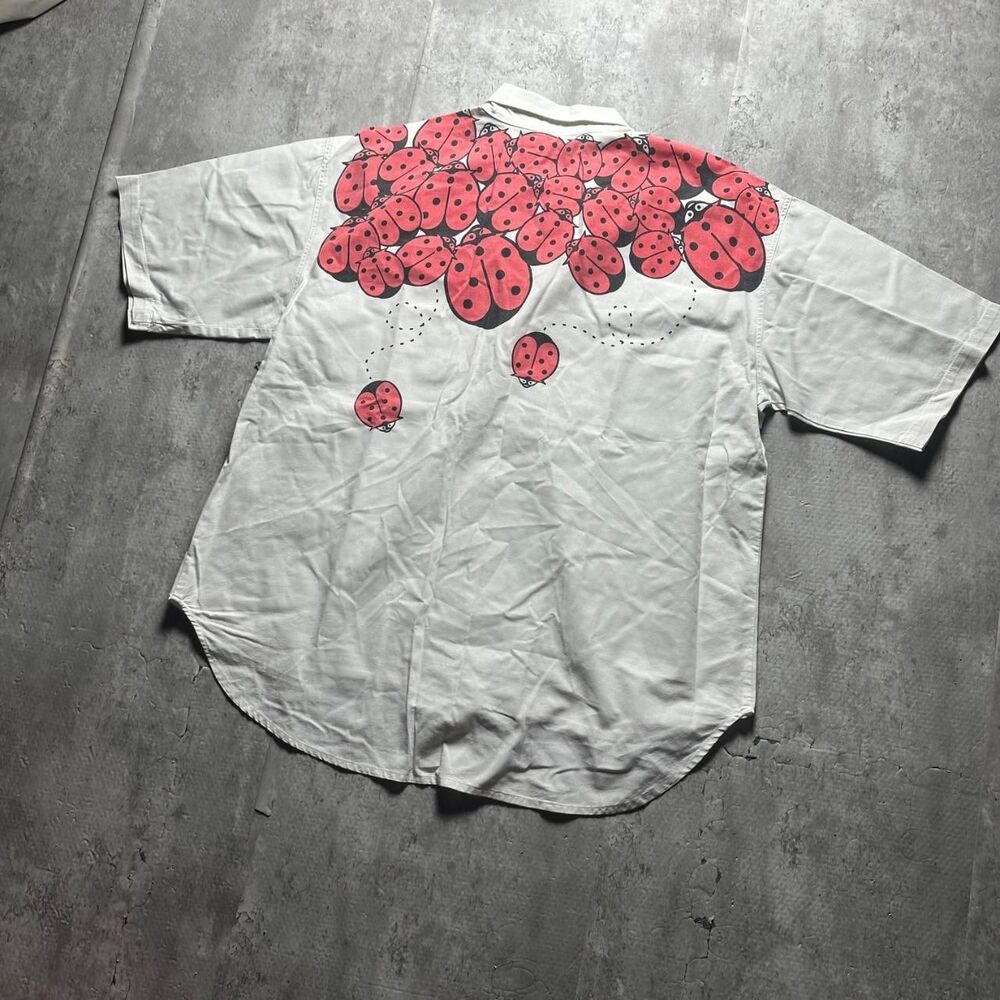 Men's Grey and White Shirt